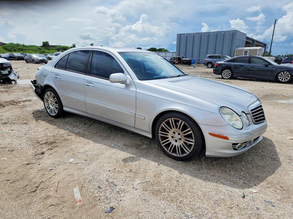 69520526 :رقم المزاد ، WDBUF72X47B054787 vin ، 2007 Mercedes-benz E-class مزاد بيع