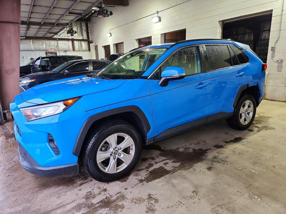 69220336 :رقم المزاد ، JTMP1RFV5KD009940 vin ، 2019 Toyota Rav4 مزاد بيع