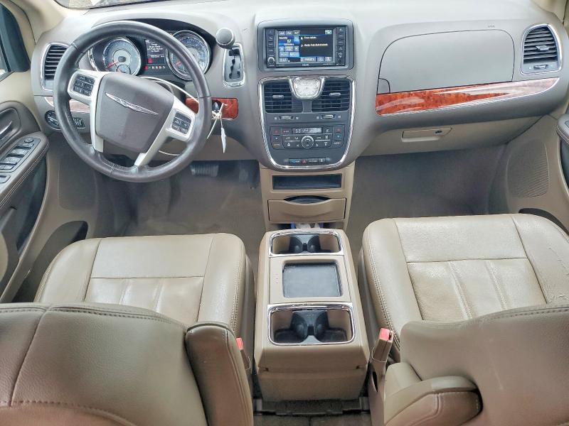 67742156 :رقم المزاد ، 2C4RC1BG6FR755683 vin ، 2015 Chrysler Town & Country مزاد بيع