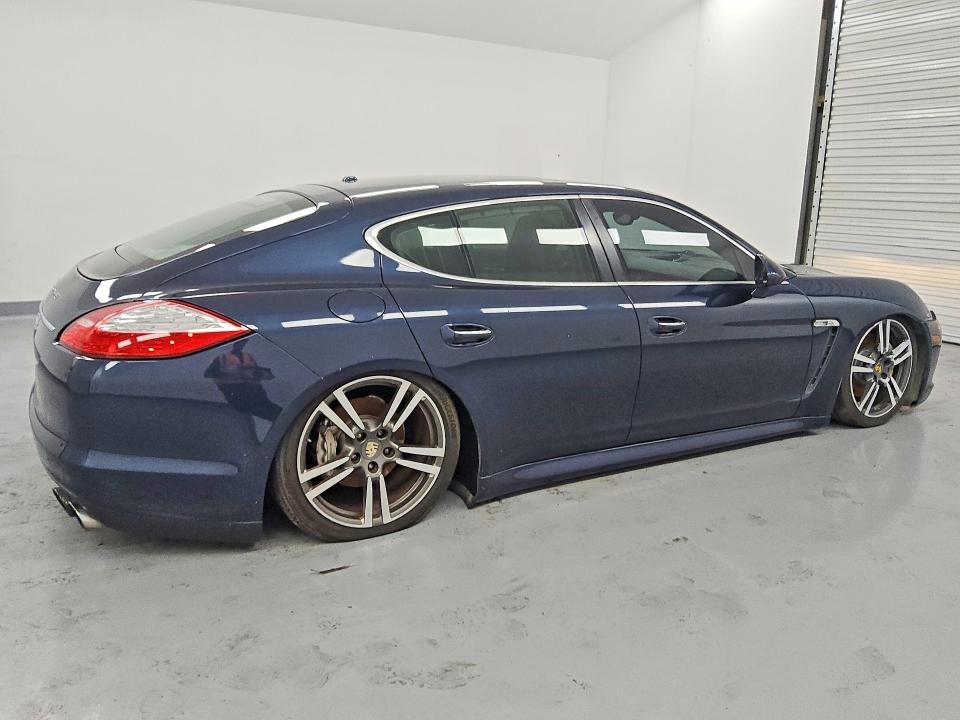 68160066 :رقم المزاد ، WP0AB2A79BL061323 vin ، 2011 Porsche Panamera مزاد بيع