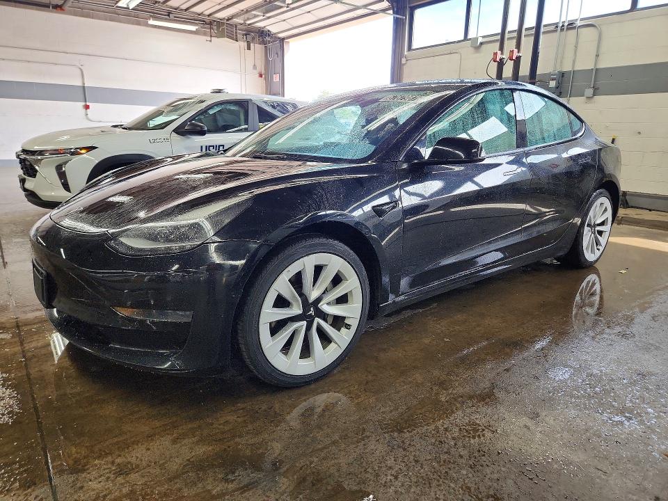 67679876 :رقم المزاد ، 5YJ3E1EA1NF369335 vin ، 2022 Tesla Model 3 مزاد بيع
