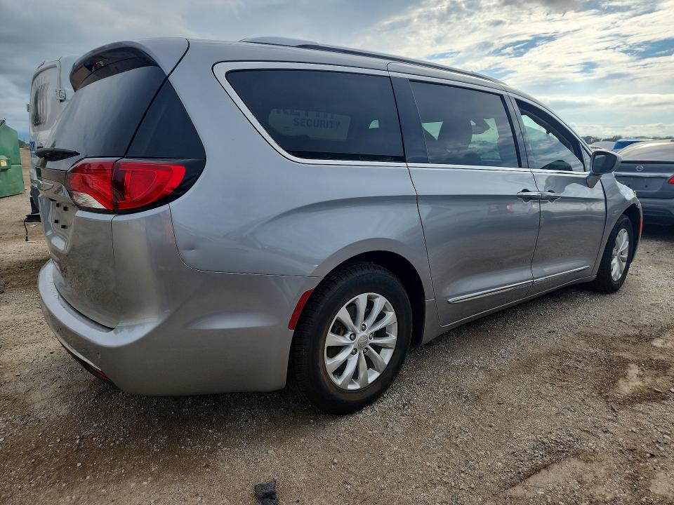 Продаж на аукціоні авто 2018 Chrysler Pacifica, vin: 2C4RC1BG3JR277439, номер лоту: 67877326