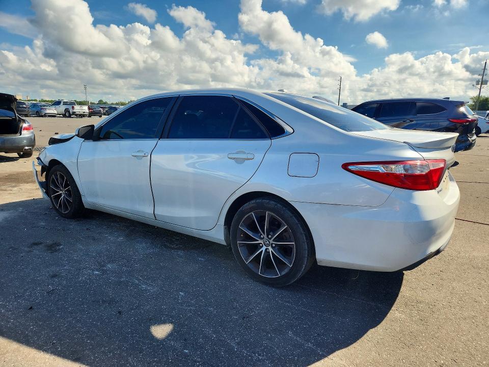 2017 Toyota Camry მანქანა იყიდება აუქციონზე, vin: 4T1BF1FK0HU423747, აუქციონის ნომერი: 70052726