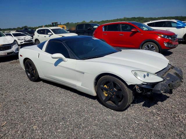 67603916 :رقم المزاد ، 1G1YY24U255115058 vin ، 2005 Chevrolet Corvette مزاد بيع