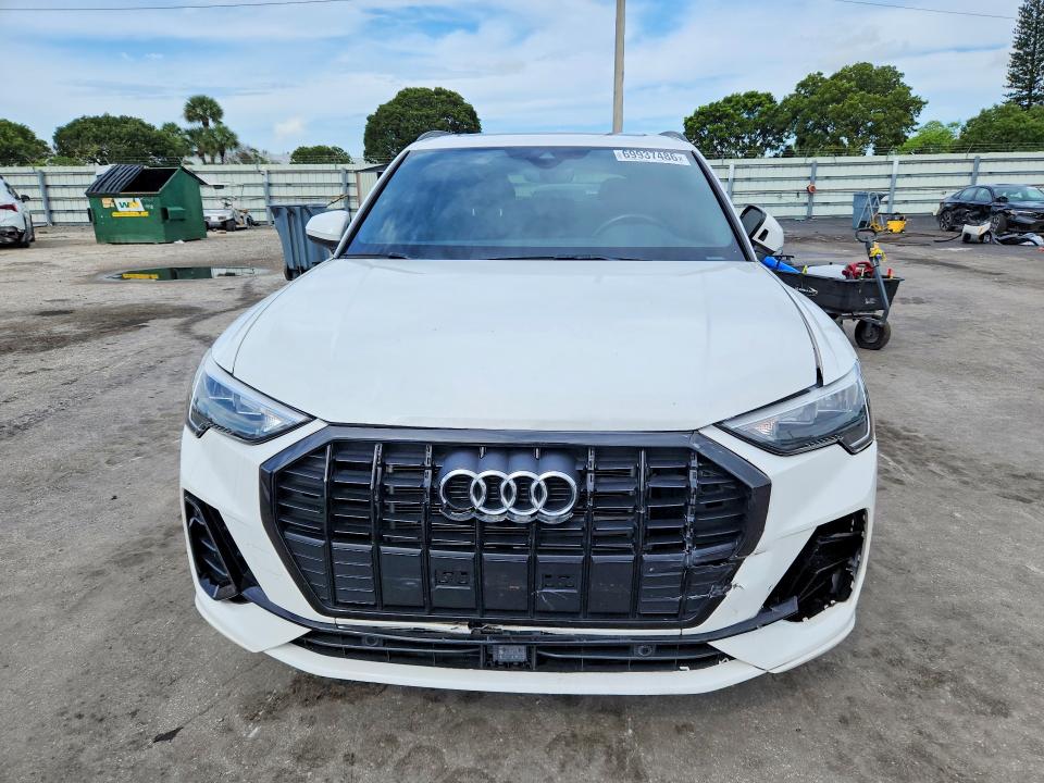 2022 Audi Q3 მანქანა იყიდება აუქციონზე, vin: WA1DECF3XN1048090, აუქციონის ნომერი: 69937486