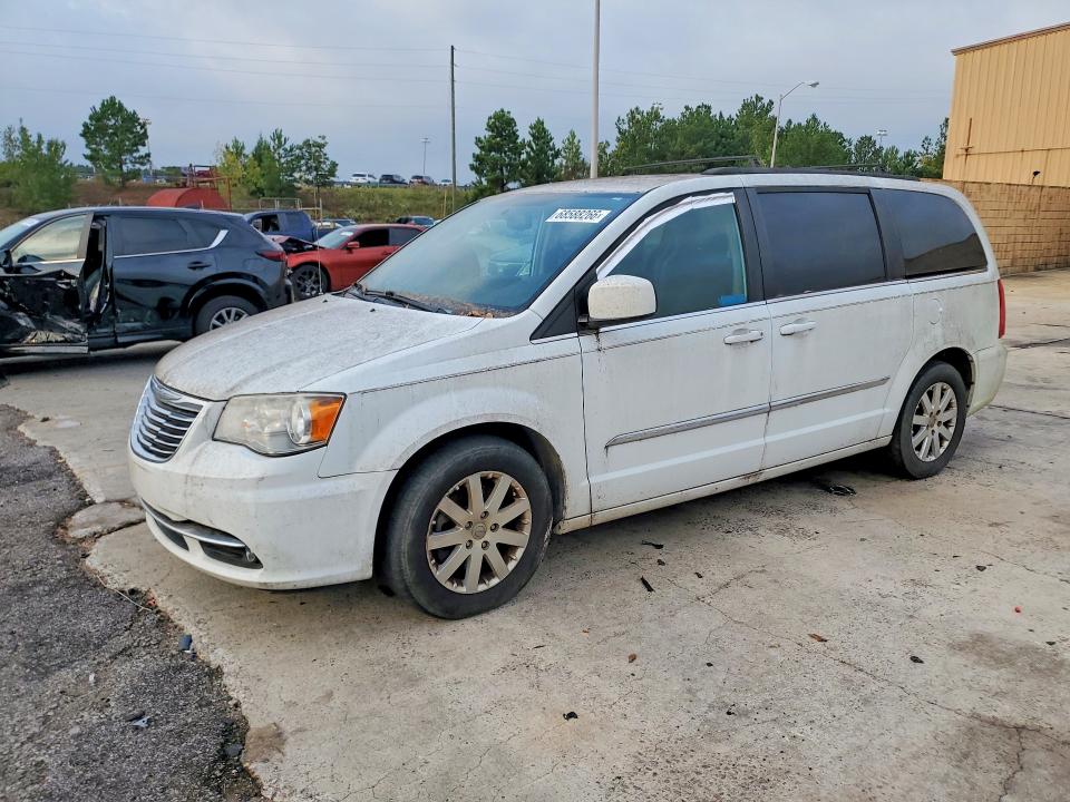 68588266 :رقم المزاد ، 2C4RC1BG5FR564787 vin ، 2015 Chrysler Town & Country مزاد بيع