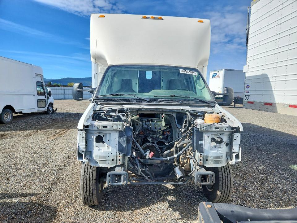 69033076 :رقم المزاد ، 1FDXE4FS8EDA47952         vin ، 2014 Ford Econoline مزاد بيع