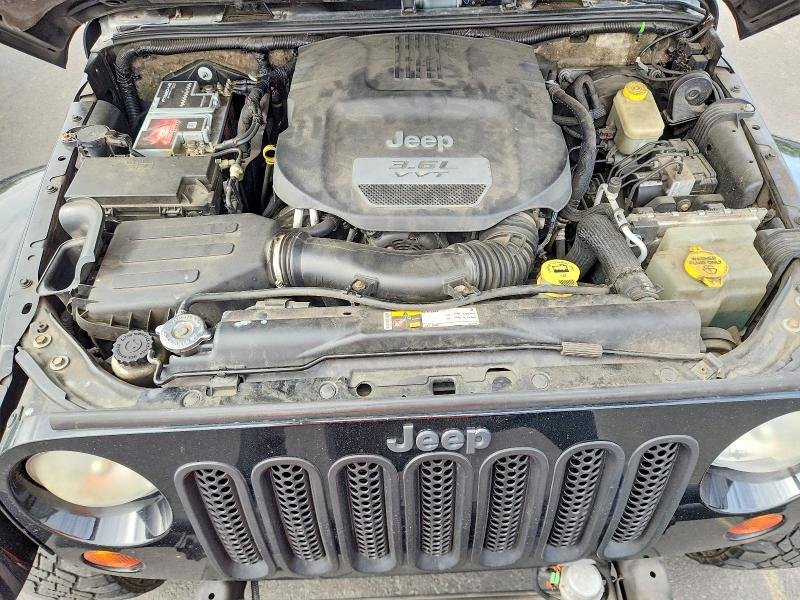 69373826 :رقم المزاد ، 1C4BJWEG4DL602872 vin ، 2013 Jeep Wrangler Unlimited مزاد بيع