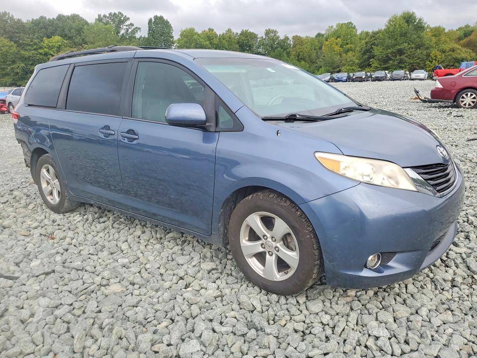 Продажа на аукционе авто 2014 Toyota Sienna, vin: 5TDKK3DC6ES511564, номер лота: 69784236