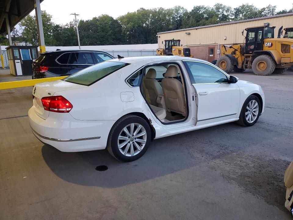69995136 :رقم المزاد ، 1VWCP7A32CC036296 vin ، 2012 Volkswagen Passat مزاد بيع