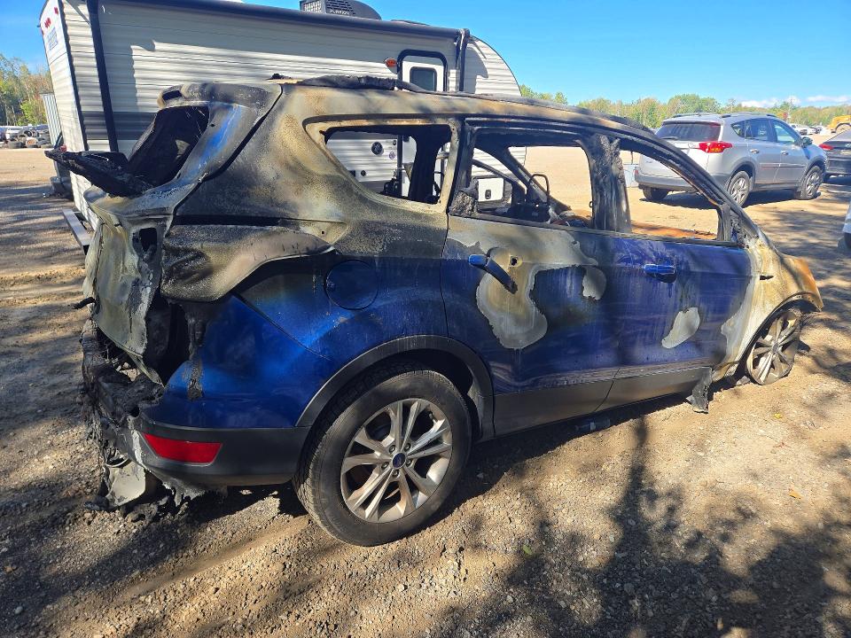 Auction sale of the 2017 Ford Escape, vin: 1FMCU0GD5HUB68405, lot number: 67837806