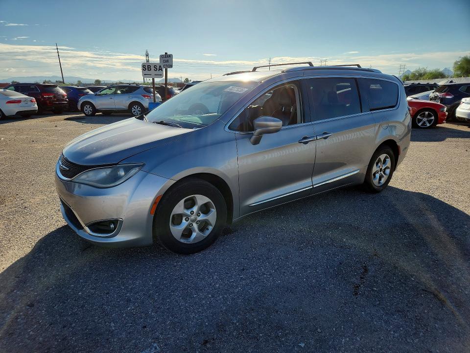 Продажа на аукционе авто 2017 Chrysler Pacifica, vin: 2C4RC1EG8HR636306, номер лота: 70318026