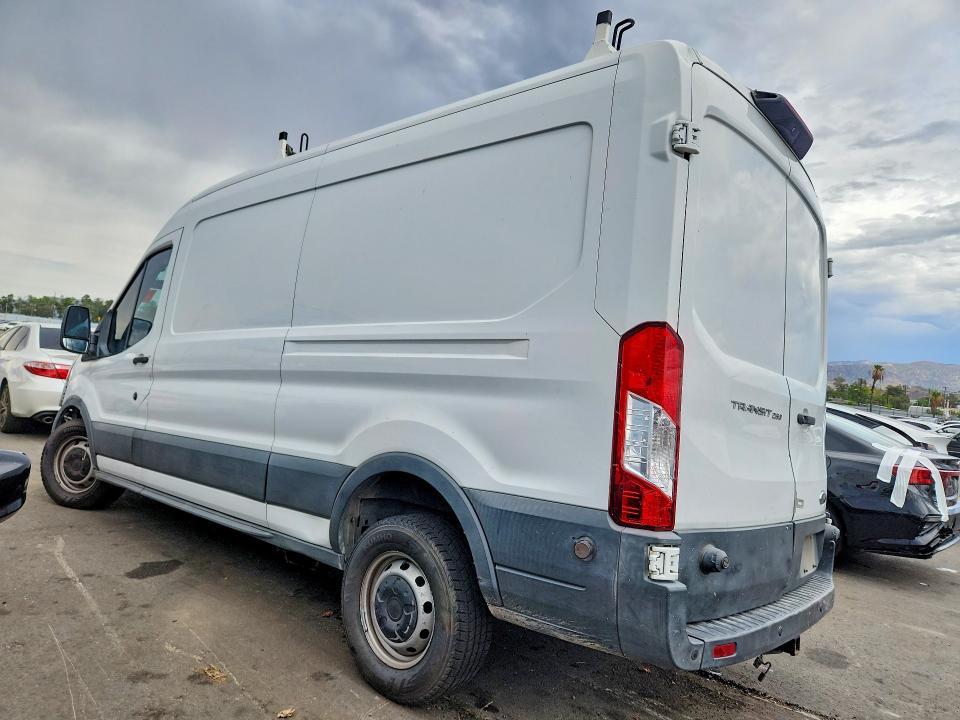 68182156 :رقم المزاد ، 1FTYR2CMXJKA13704 vin ، 2018 Ford Transit مزاد بيع