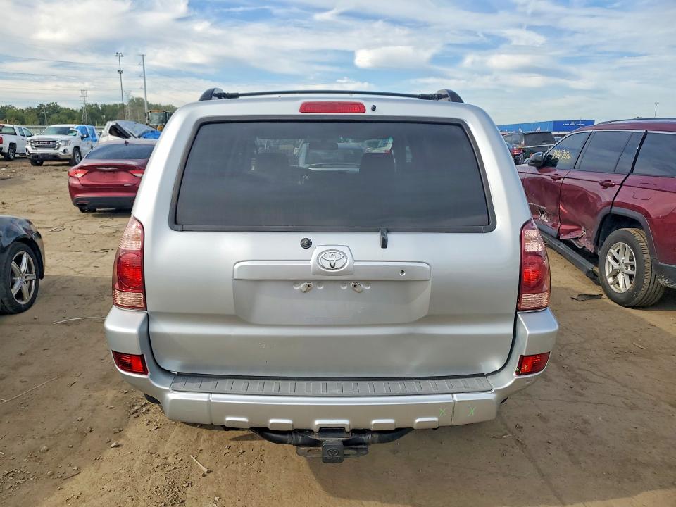 70106216 :رقم المزاد ، JTEBT14R250057043 vin ، 2005 Toyota 4runner مزاد بيع