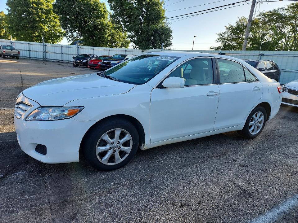 68384716 :رقم المزاد ، 4T4BF3EK0AR087221 vin ، 2010 Toyota Camry مزاد بيع