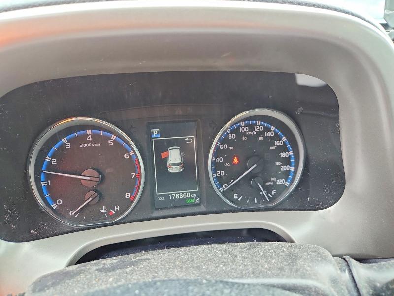 2018 Toyota Rav4 მანქანა იყიდება აუქციონზე, vin: 2T3RFREV4JW828337, აუქციონის ნომერი: 71221286
