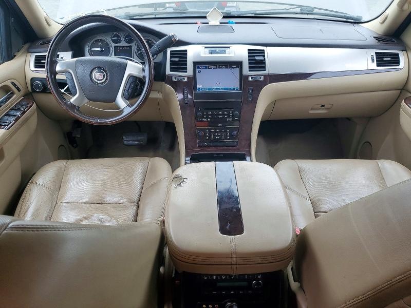 2011 Cadillac Escalade მანქანა იყიდება აუქციონზე, vin: 1GYS4AEF5BR328667, აუქციონის ნომერი: 70841836
