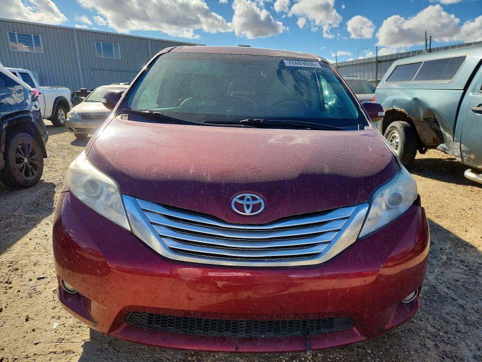 Продажа на аукционе авто 2014 Toyota Sienna, vin: 5TDYK3DC1ES462722, номер лота: 70489606