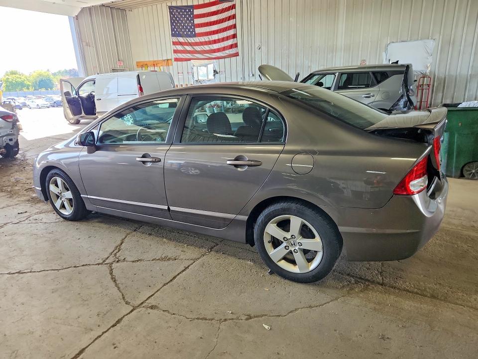 70647746 :رقم المزاد ، 19XFA1F64AE064222 vin ، 2010 Honda Civic مزاد بيع