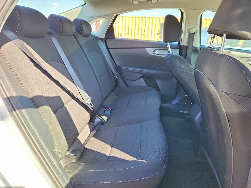 70550776 :رقم المزاد ، 3KPF24AD2ME330300 vin ، 2021 Kia Forte مزاد بيع