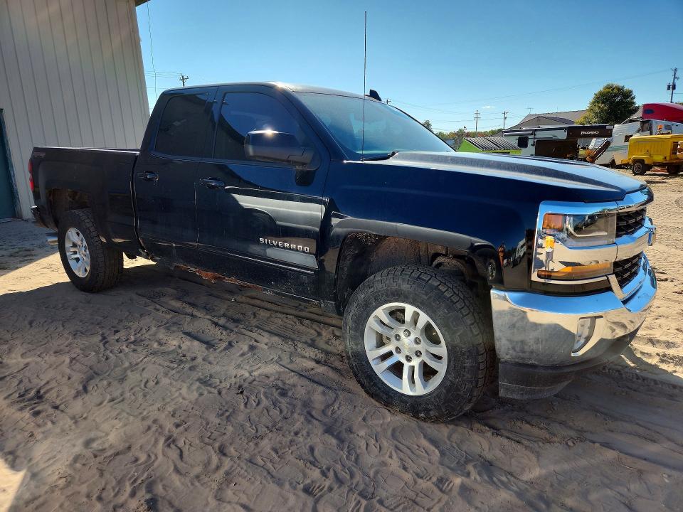 Продаж на аукціоні авто 2017 Chevrolet Silverado, vin: 1GCVKREC1HZ158331, номер лоту: 70243416