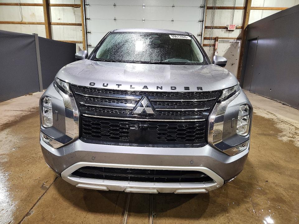 Продажа на аукционе авто 2022 Mitsubishi Outlander, vin: JA4J4UA83NZ011124, номер лота: 69613926