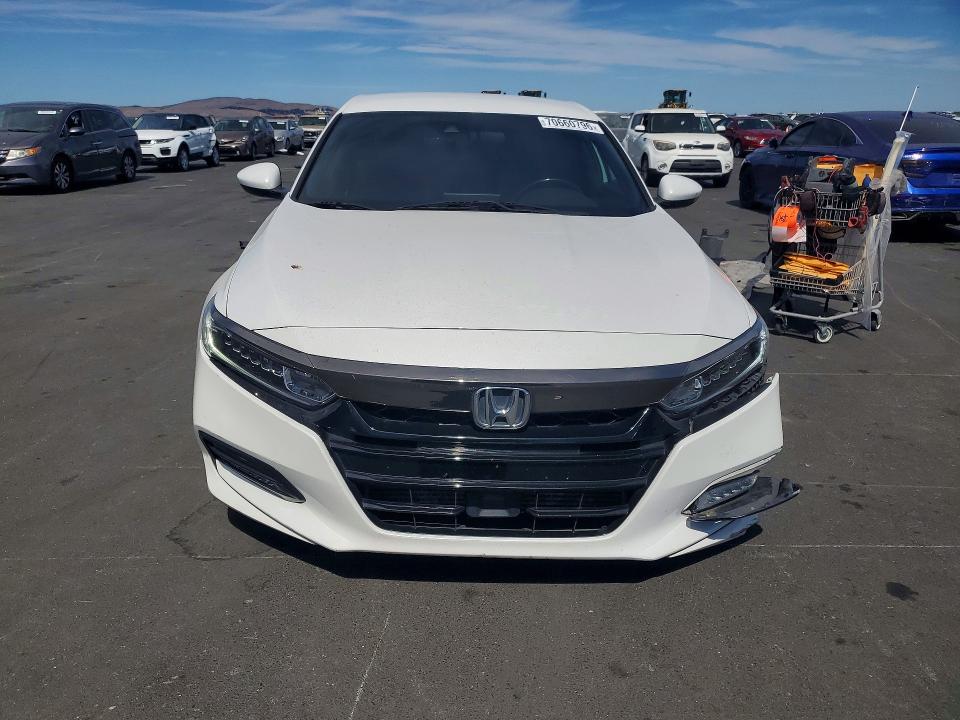 Aukcja sprzedaży 2018 Honda Accord, vin: 1HGCV1F38JA119305, numer aukcji: 70660796