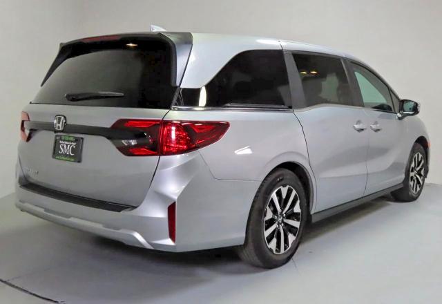 68833836 :رقم المزاد ، 5FNRL6H61SB088619 vin ، 2025 Honda Odyssey مزاد بيع