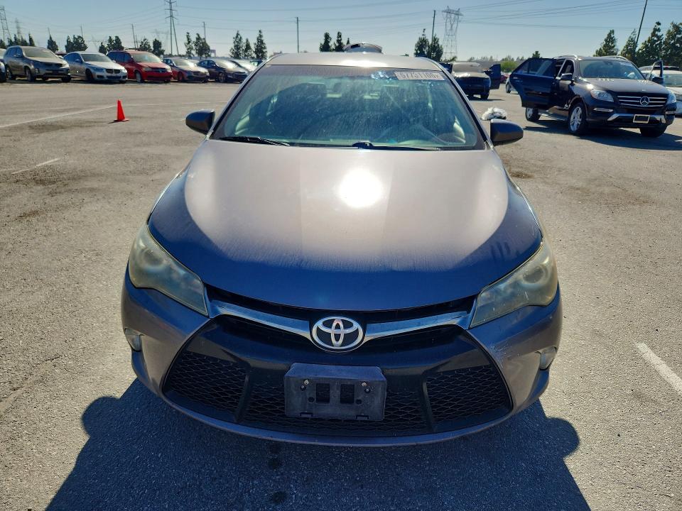 2015 Toyota Camry მანქანა იყიდება აუქციონზე, vin: 4T1BF1FK4FU026362, აუქციონის ნომერი: 67731106