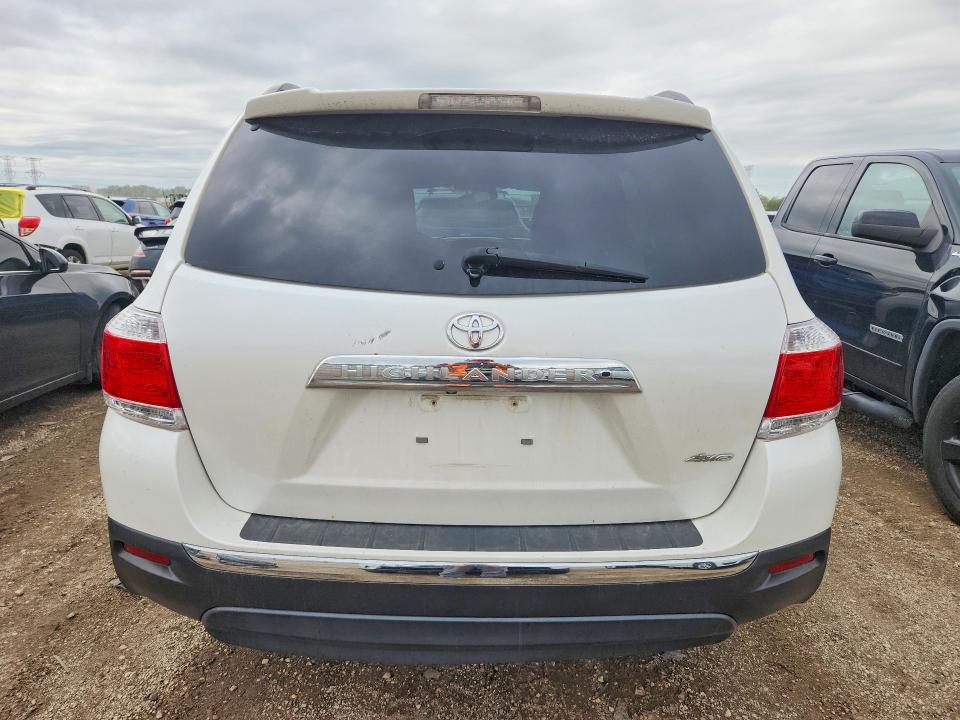 2013 Toyota Highlander მანქანა იყიდება აუქციონზე, vin: 5TDBK3EH8DS212067, აუქციონის ნომერი: 69158656
