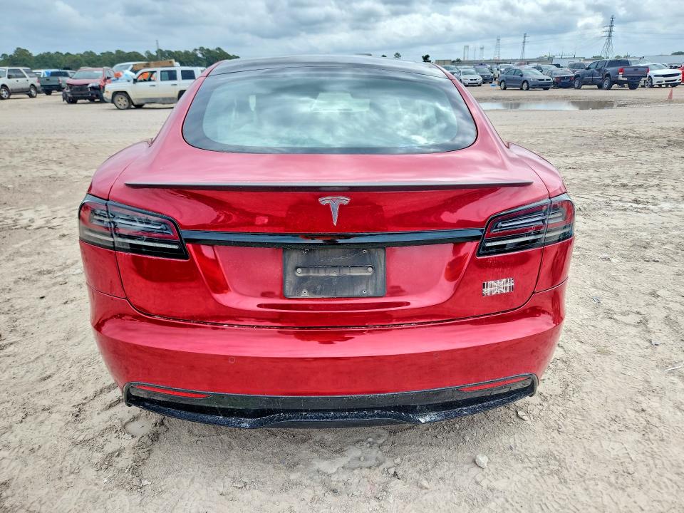 67469446 :رقم المزاد ، 5YJSA1E66NF496696 vin ، 2022 Tesla Model S مزاد بيع