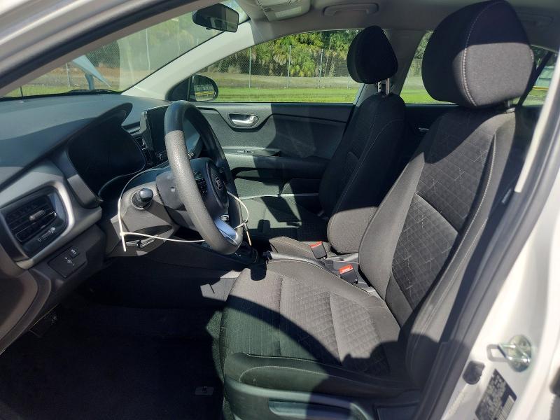 67467446 :رقم المزاد ، 3KPA24AD2ME408861 vin ، 2021 Kia Rio مزاد بيع