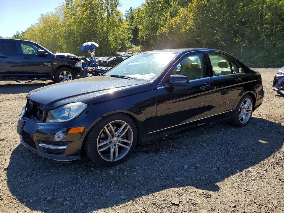 Продаж на аукціоні авто 2012 Mercedes-benz C, vin: WDDGF8BB2CR226136, номер лоту: 68068696