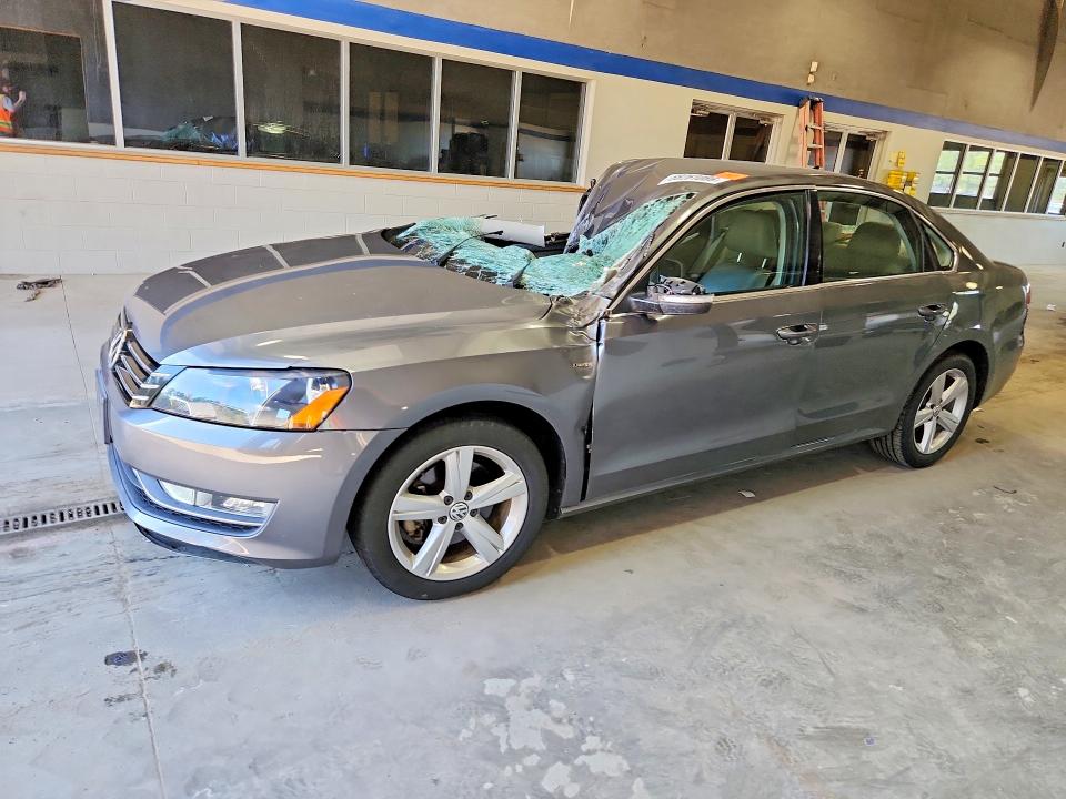 2015 Volkswagen Passat მანქანა იყიდება აუქციონზე, vin: 1VWAS7A35FC119795, აუქციონის ნომერი: 68261086