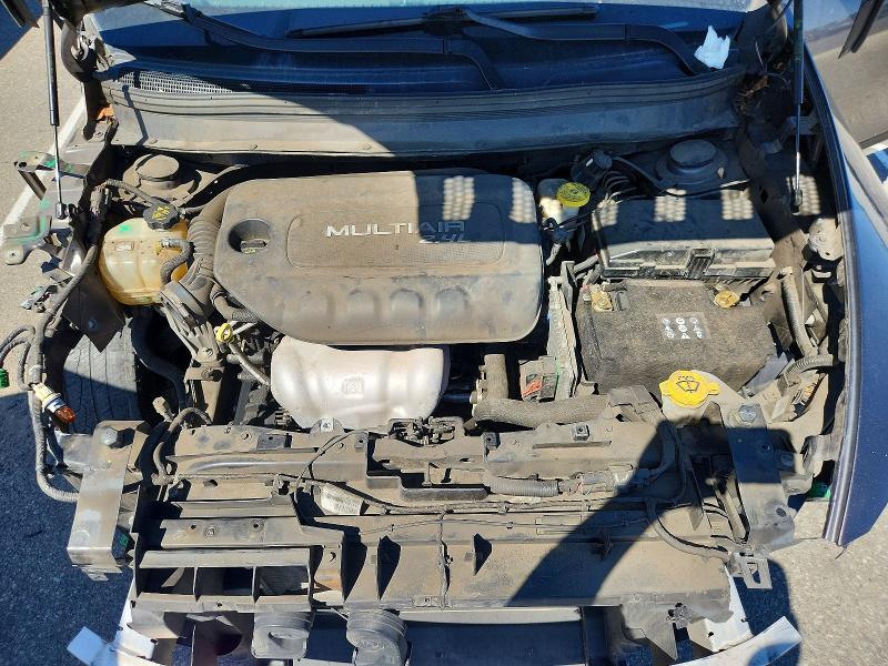 68779246 :رقم المزاد ، 1C4PJLCB6JD588393 vin ، 2018 Jeep Cherokee مزاد بيع