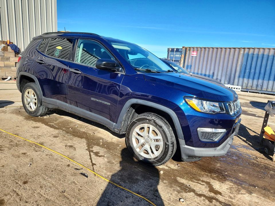 70442876 :رقم المزاد ، 3C4NJDAB6JT126717 vin ، 2018 Jeep Compass مزاد بيع