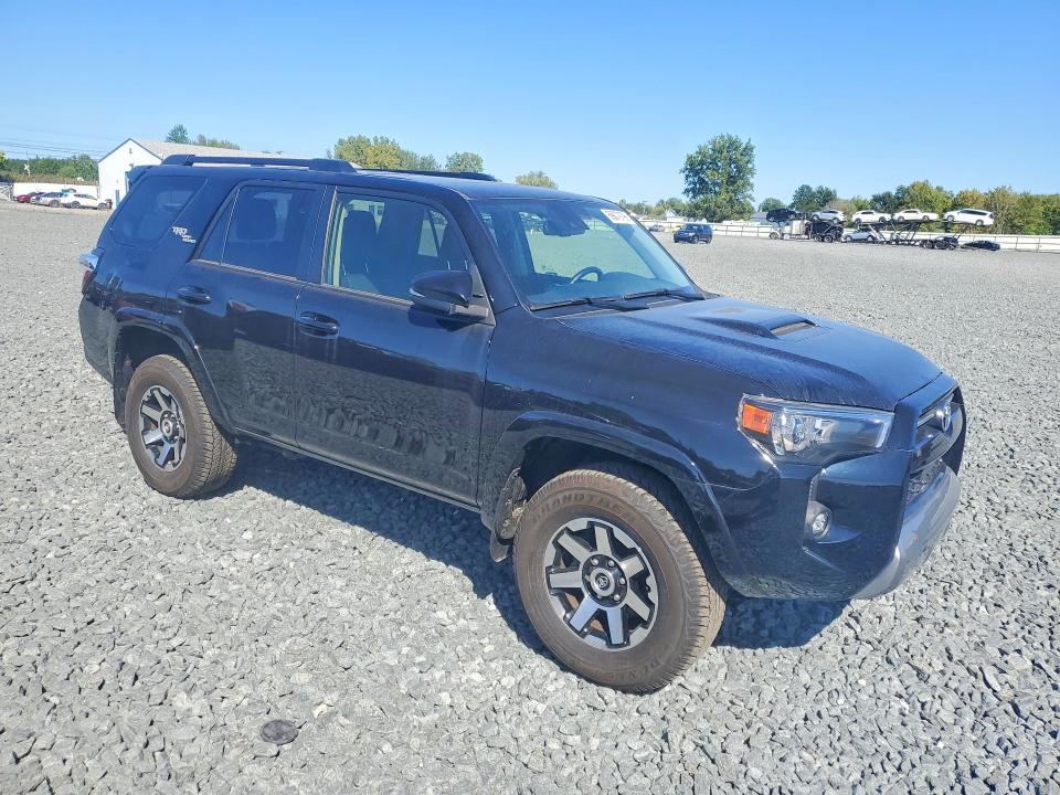 69079796 :رقم المزاد ، JTERU5JR5R6290263         vin ، 2024 Toyota 4runner مزاد بيع