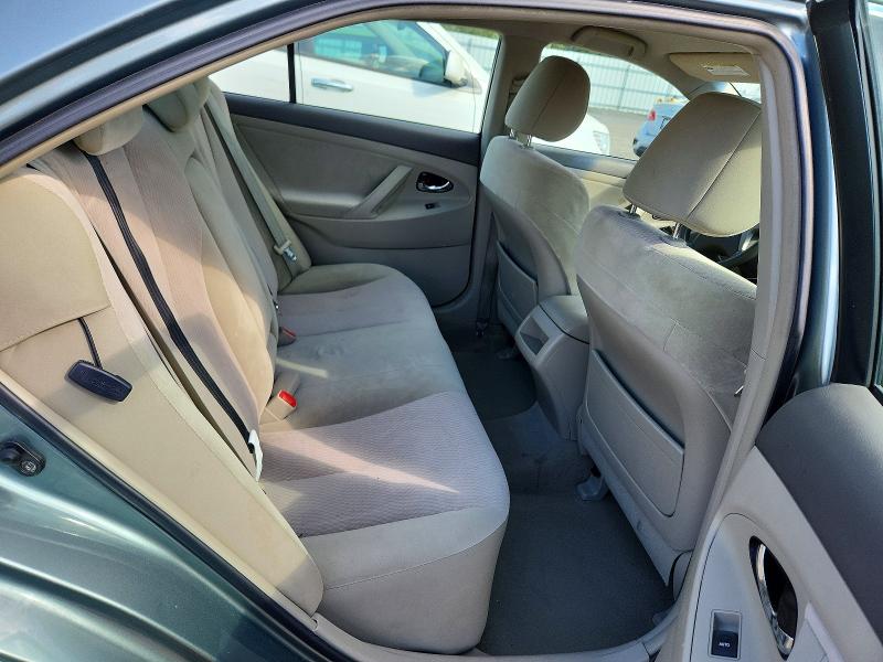 67686536 :رقم المزاد ، 4T1BF3EK6BU692033 vin ، 2011 Toyota Camry مزاد بيع