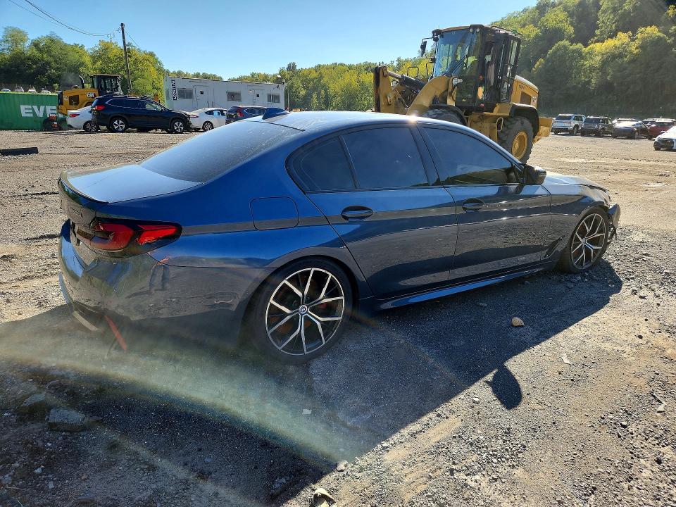 68837476 :رقم المزاد ، WBA13BK03PCM16571 vin ، 2023 Bmw M550xi مزاد بيع