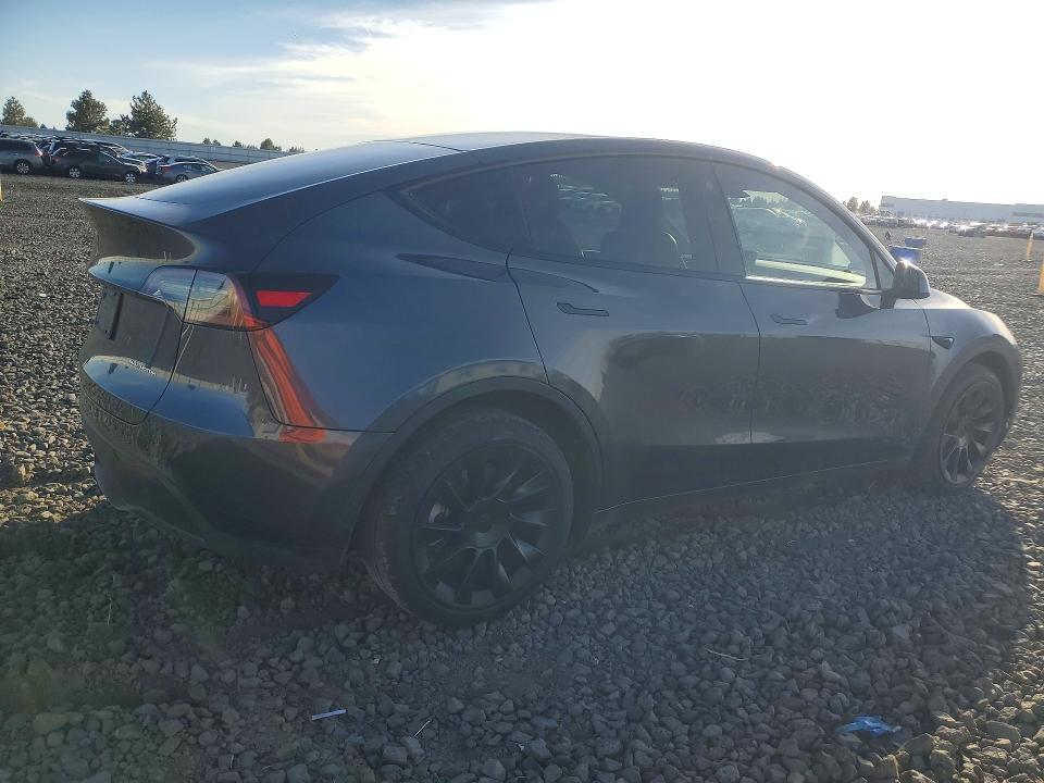 Auction sale of the 2022 Tesla Model Y, vin: 7SAYGDEE0NA006075, lot number: 69457896