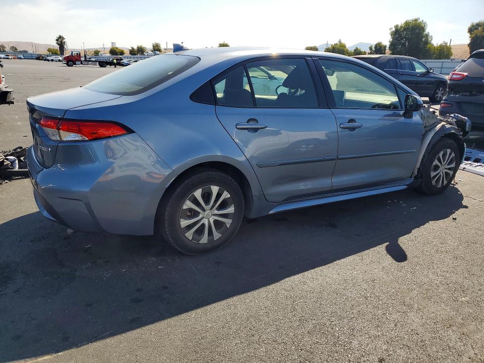 Продаж на аукціоні авто 2021 Toyota Corolla, vin: JTDEAMDE7MJ011139, номер лоту: 69639256