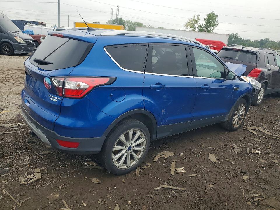Продажа на аукционе авто 2017 Ford Escape, vin: 1FMCU0JD4HUE57350, номер лота: 68869426