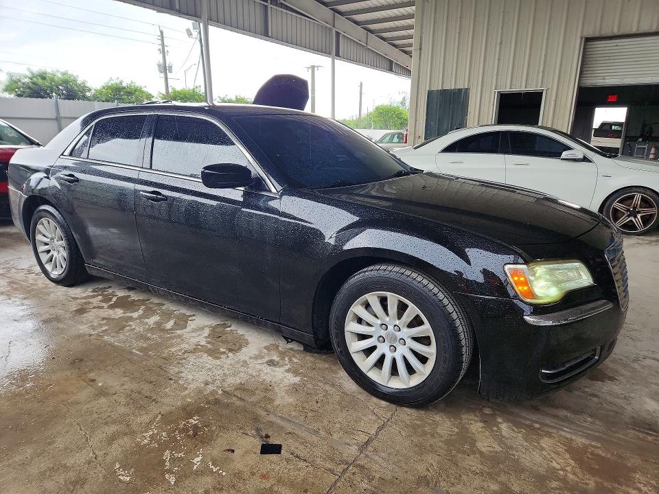 69448316 :رقم المزاد ، 2C3CCAAG5EH372964 vin ، 2014 Chrysler 300 مزاد بيع