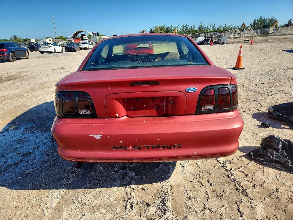 70790936 :رقم المزاد ، 1FALP4043TF176017 vin ، 1996 Ford Mustang مزاد بيع