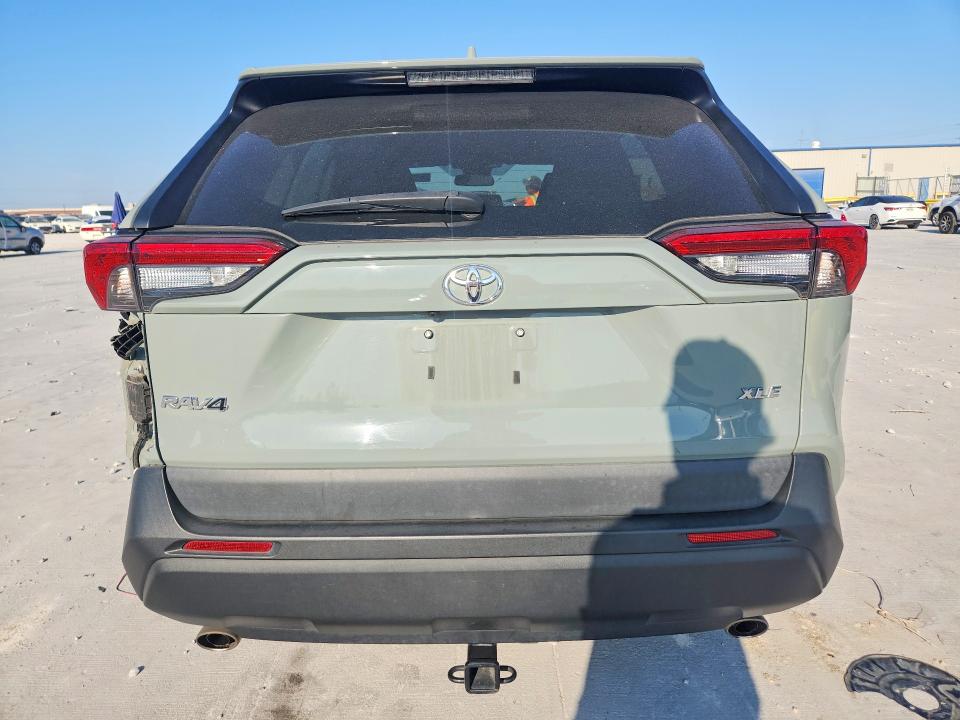 2020 Toyota Rav4 მანქანა იყიდება აუქციონზე, vin: 2T3W1RFV9LW074824, აუქციონის ნომერი: 69090216