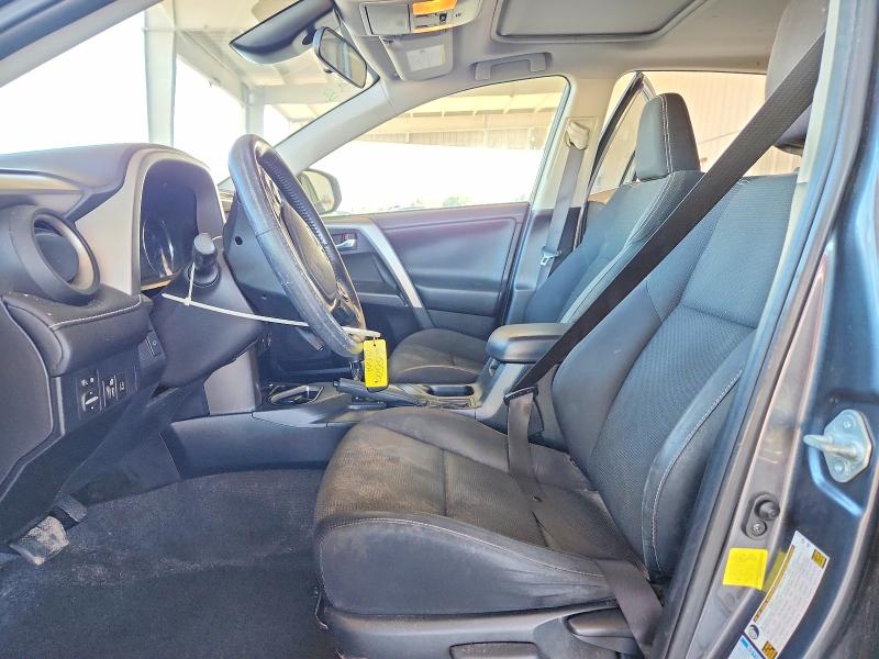 70693146 :رقم المزاد ، JTMRJREV5HD070272 vin ، 2017 Toyota Rav4 Hybrid مزاد بيع