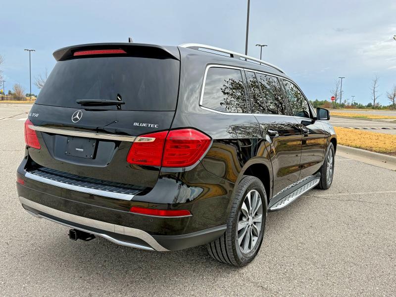 Продаж на аукціоні авто 2016 Mercedes-benz Gl, vin: 4JGDF2EE2GA710727, номер лоту: 68899386