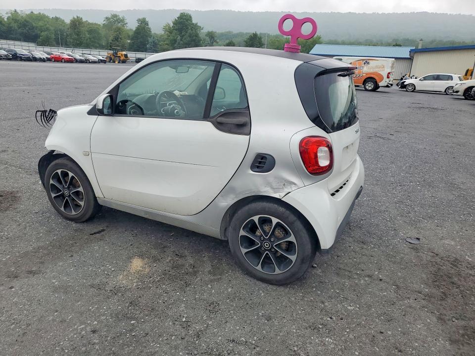 Продаж на аукціоні авто 2016 Smart Fortwo, vin: WMEFJ5DA8GK051558, номер лоту: 67394086