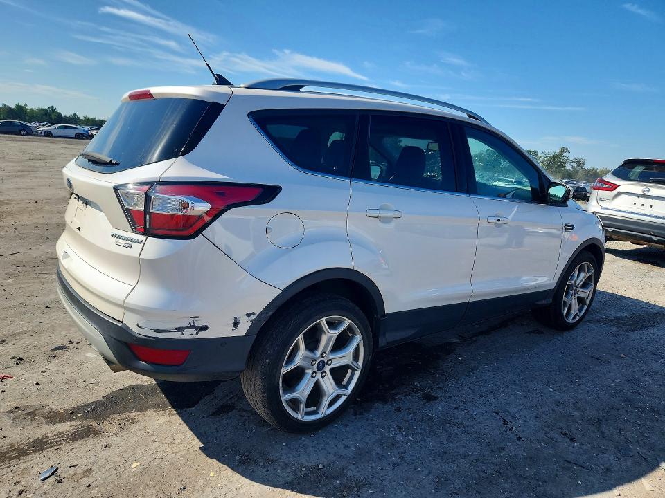 2018 Ford Escape მანქანა იყიდება აუქციონზე, vin: 1FMCU9J99JUB80054, აუქციონის ნომერი: 68260196