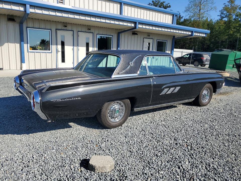 69155526 :رقم المزاد ، 3Y87Z111472 vin ، 1963 Ford Thunderbird مزاد بيع